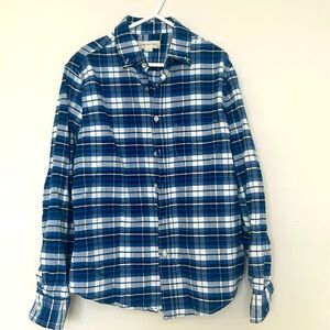 Aerop button down
